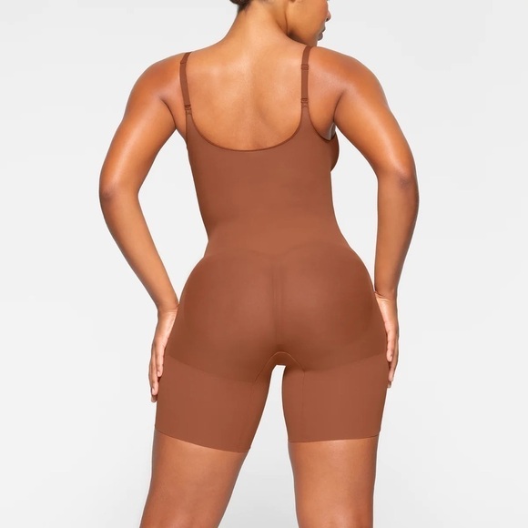 SKIMS Everyday Sculpt Mid Thigh Bodysuit Bronze Size XXS NWT - Picture 7 of 7